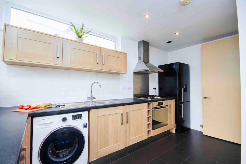Dellehomes- Free Parking, Wfh, Family-Friendly Manchester Exterior photo